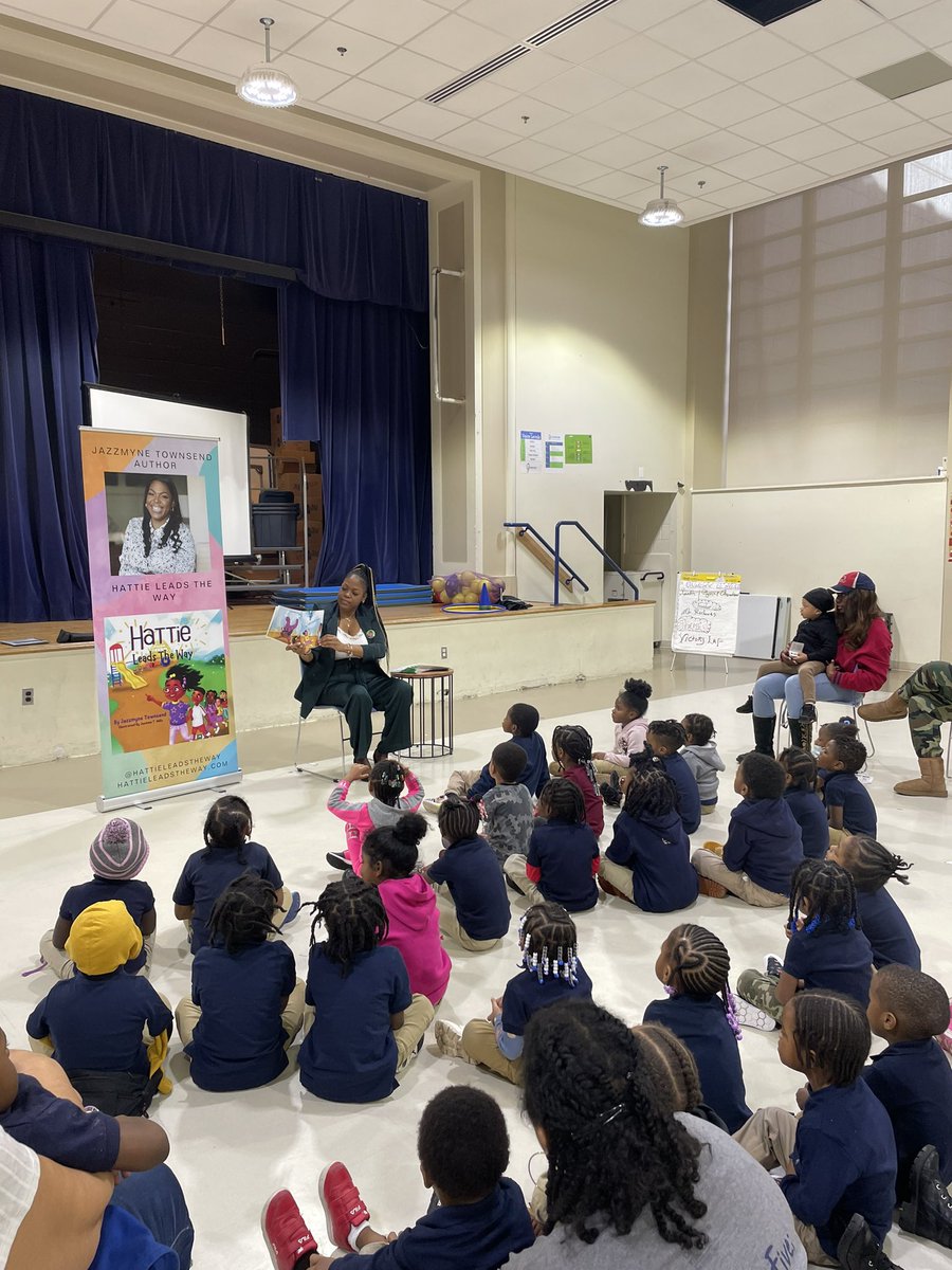 Author and <a href="/dcpublicschools/">DC Public Schools</a> teacher Jazzmyne Townsend honors us with the  1st book reading of her new book #HattieLeadsTheWay 📚
#WeRoarWithPride🐾
#GrowthOverGaps🏆