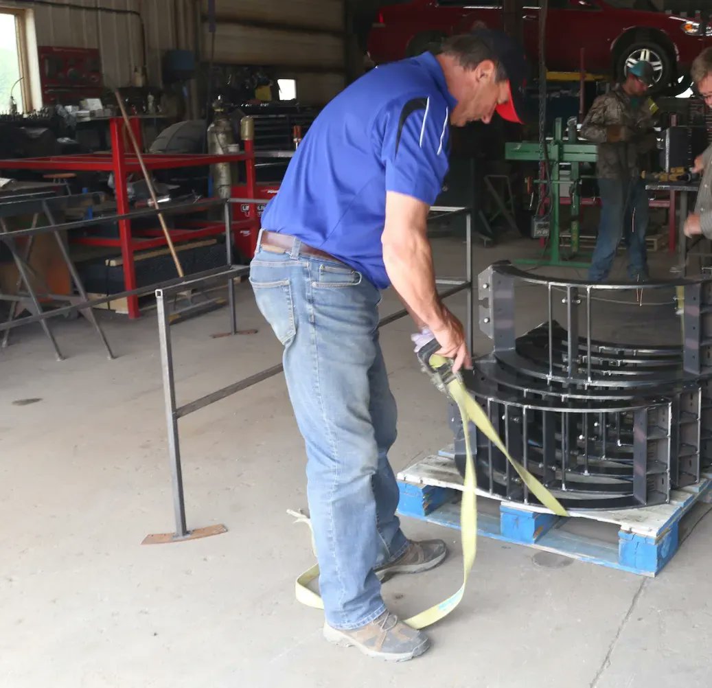 You might work in the Ag Industry if... you can never own too many ratchet straps. 

"Like" If you agree ❤️

#AgTwitter #ratchetstraps #concaves #Agriculture #CdnAg