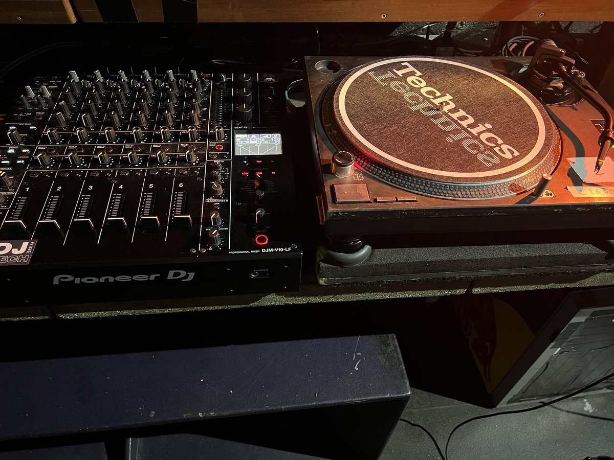 deck_doctor's tweet photo. Full service on two SL1210mk2’s in the Dj booth at Phonox
#Technics1210 #Technics1200 #technicssl1210 #technicssl1200 #deck_doctor #deckdoctor #vinyl #tonearm
#technicssl1210mk2 #technicssl1200mk2 #SL1210 #SL1200 #dj #decks #phonoxbrixton #phonox #funktionone #res1 #v10 #fyp https://t.co/m4LEbuZHuC