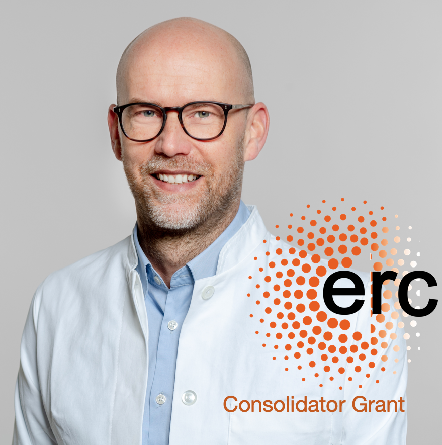 MRIgefaessspezialisten (@vasculartum) on Twitter photo Congratulations to our @LarsMaeg for receiving his second <a href="/ERC_Research/">European Research Council (ERC)</a> grant! His #ERCCoG project LongTx will determine long non-coding RNA-based therapies for vascular diseases. <a href="/TU_Muenchen/">TU München</a> <a href="/dzhk_germany/">DZHK Germany</a> <a href="/DigiMedBayern/">DigiMed Bayern</a> Congratulations to our @LarsMaeg for receiving his second <a href="/ERC_Research/">European Research Council (ERC)</a> grant! His #ERCCoG project LongTx will determine long non-coding RNA-based therapies for vascular diseases. <a href="/TU_Muenchen/">TU München</a> <a href="/dzhk_germany/">DZHK Germany</a> <a href="/DigiMedBayern/">DigiMed Bayern</a>