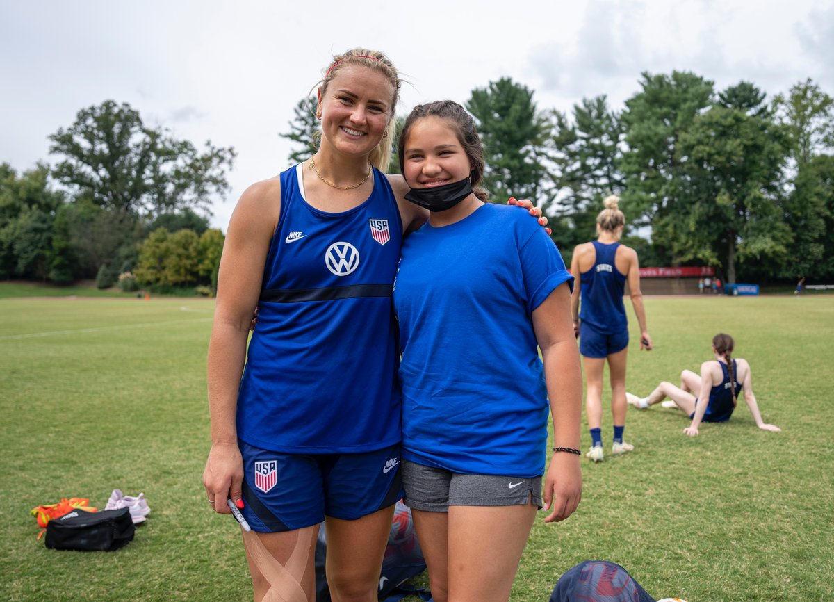USWNT's tweet photo. See her. Be her. 

Happy National Girls and Women in Sports Day! 
#NGWSD https://t.co/3266ynSTFy