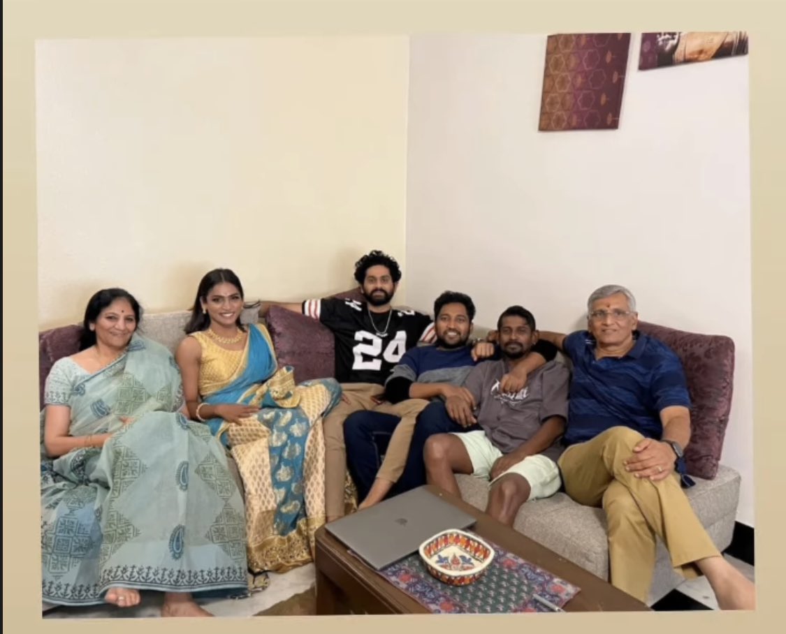 gomathisusee's tweet photo. Ram family with #ADK #Vikraman #Ram #sivin #VaathiVikraman #AramVellum #friendsmeetup https://t.co/I2h6ygCi9S