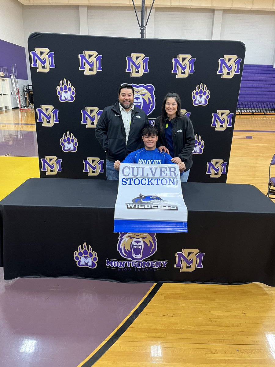 _alexacosta55's tweet photo. Had a great signing day! Proud to be a wildcat! #CommitToThePAW #GoWild @Coach_Heffler @CoachChase_CSC https://t.co/vPQLvh6Jgp