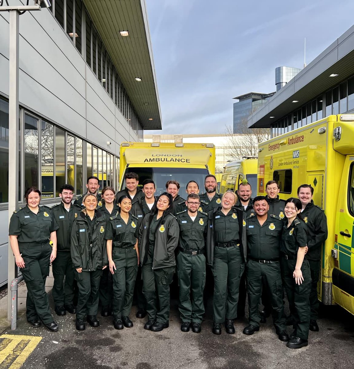 New month, new recruits! ✅

Say hello to our latest group of Newly Qualified Paramedics who recently completed their induction at Brentside Education Centre. 

Coming to an ambulance station near you 👋🤩

#TeamLAS