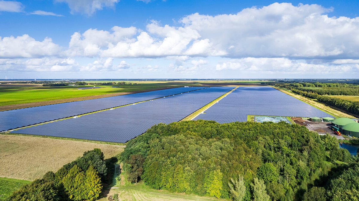 Today, @PowerField_NL and Van Lanschot Kempen announce the capital raise of circa €500 million in structured equity and portfolio financing, enabling PowerField to add significant scale and realise its sustainability ambitions. Read the press release: vanlanschotkempen.com/en/news/news-o…