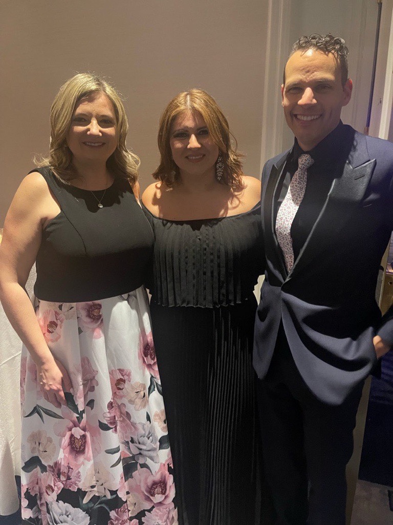 CFOServicesGrou's tweet photo. CFOSG present at Arlington's best night out! Take a look at @CosmeManny and @Fabbyta1 at the 99th Annual Arlington Business Gala hosted by the @ArlVAChamber. #commerce #business #communitypartners #CFOSG https://t.co/yZRsoOI1Ce
