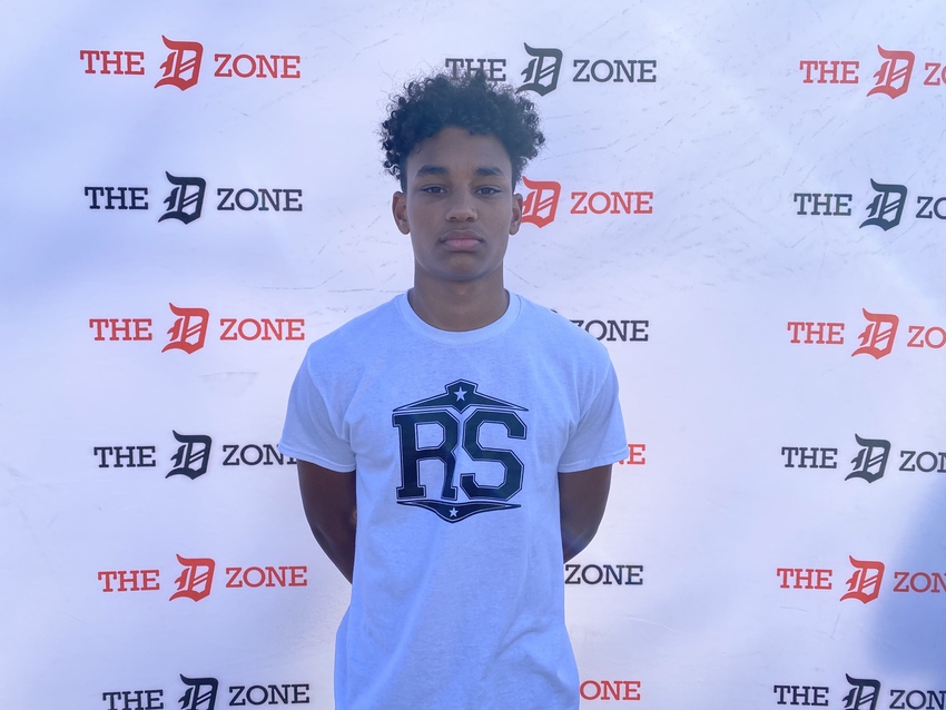 Rochester 2023 CB/WR Jaiden Bolden has signed his Letter of Intent with Michigan Tech

football.thedzone.com/players/jaiden…

<a href="/JaidenBolden/">Jaiden Bolden</a> <a href="/rocfootball/">Rochester Football</a> <a href="/MTUFB/">Michigan Tech Football</a>