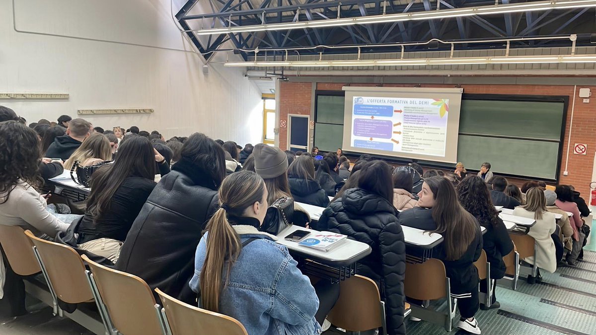 Ispirare fiducia nelle nuove generazioni con percorsi di studio e di inserimento in linea con le proprie aspirazioni: Maria Patriarca e Alessandra Bianco, ex <a href="/UninaIT/">Unina Federico II</a>, raccontano l'esperienza che le ha portate in <a href="/paadvice/">PA Advice</a>  ai futuri studenti #Dises.
#Consulenza #WorkLifeBalance