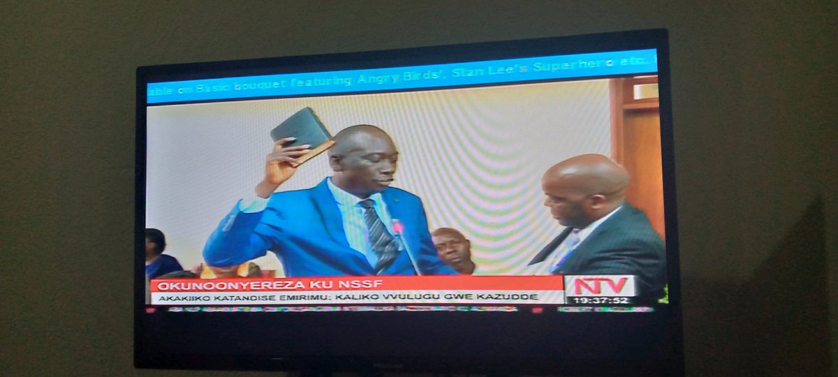 BeautifulMusoga's tweet photo. @job_matua @aitajoel @alfred_alion @AndrewOulanyah @AnitahAmong @ArthurMirama @AsiimweJago @brianmixologist @bukyanajulius2 @CanaryMugume @DailyMonitor I watched you comrade https://t.co/PcldNUaNln