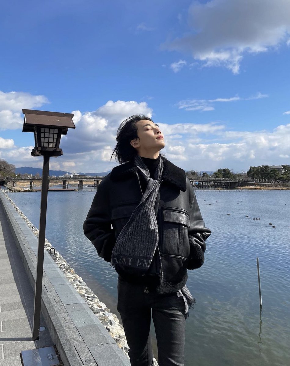 yjhpdf's tweet photo. 20230201 jeonghan instagram post 💙 https://t.co/BK1zSbcyB5