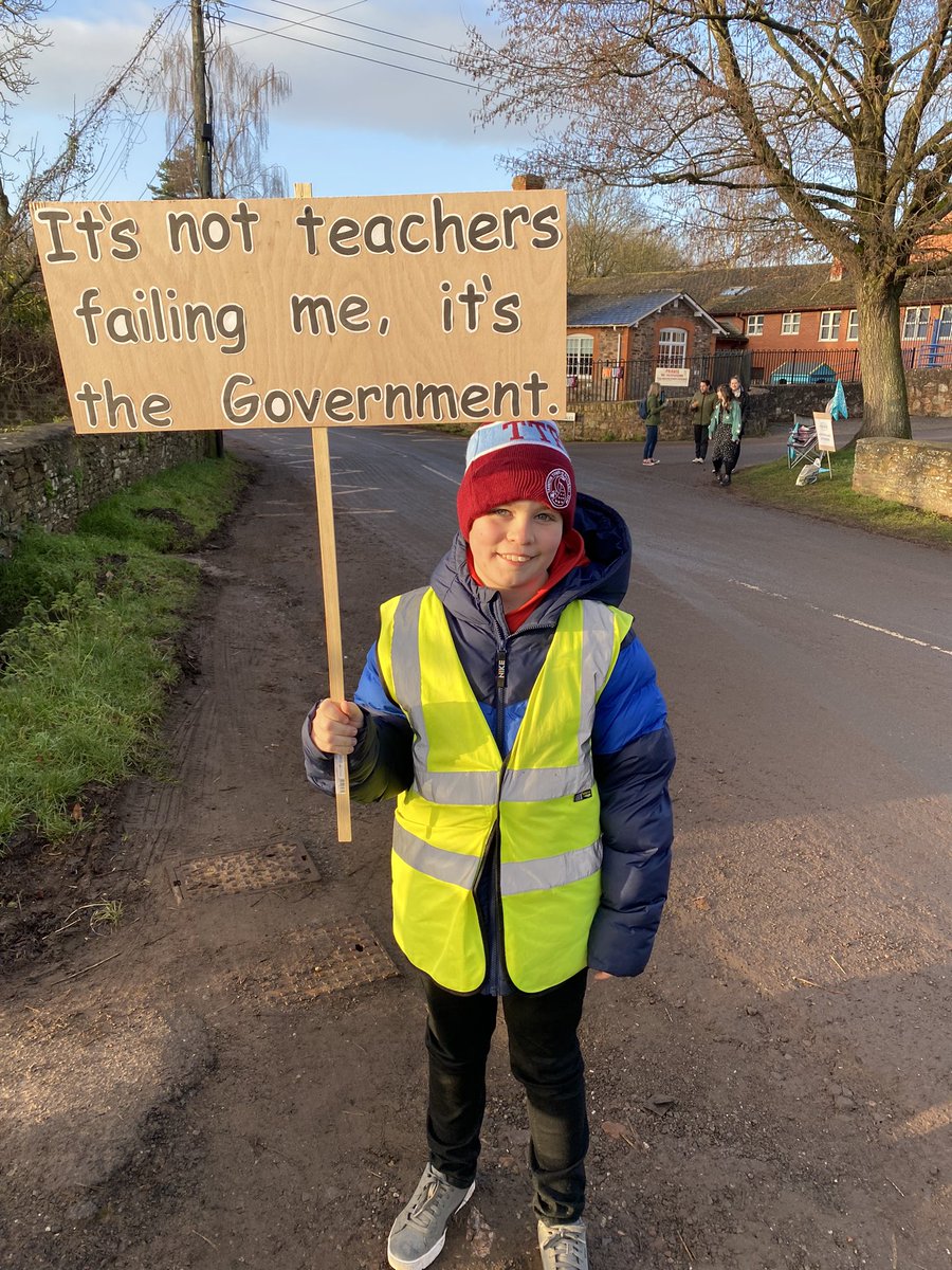 dxbmaggies's tweet photo. #SaveOurSchools fully funded pay rises! Save our schools https://t.co/CWYu8pPqOq