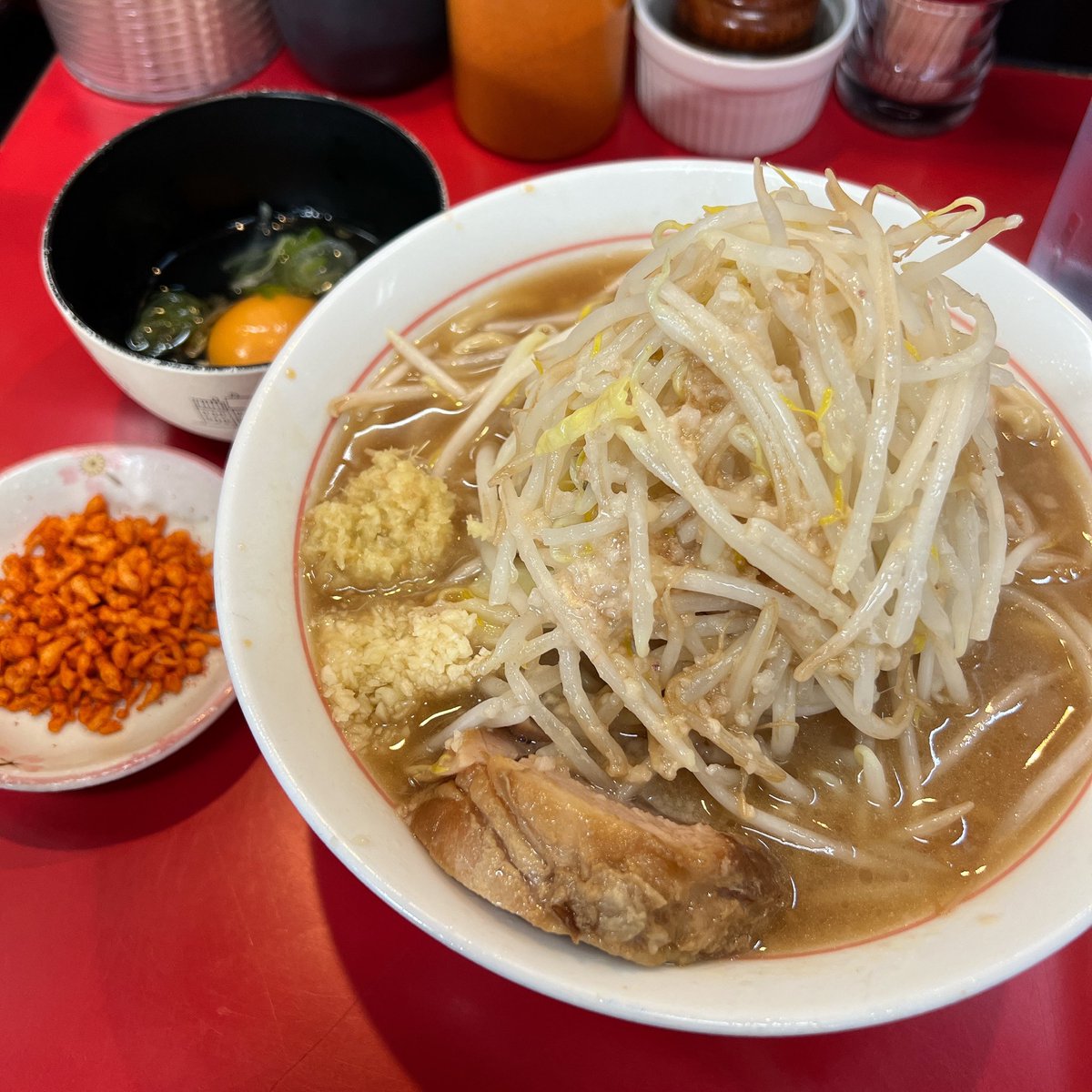 renrenZ12's tweet photo. 2023年1月の二郎系
・ラーメン千里眼
・ラーメン二郎　八王子野猿街道店2
・ラーメン盛太郎　神田店
・ラーメン池田屋　高田馬場神様 https://t.co/g9ZLDWhVYF