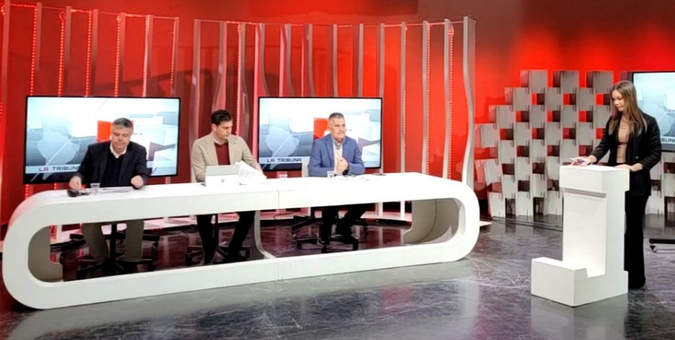 mairena_primero's tweet photo. 📺 #DEBATE sobre Mairena en #DoceTV. 

Los candidatos a la alcaldía de las fuerzas políticas con representación en el Pleno debatirán sobre limpieza, presupuestos y sanidad, entre otros asuntos. 

José Manuel Morales, Pedro Madroñal y Juan M. López. 

📅 1 de febrero. 
🕤 21:30h. https://t.co/17vaLA8g4P