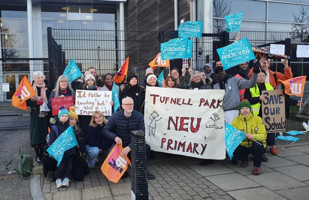 jeremycorbyn's tweet image. Today, 500,000 workers are taking historic strike action. 

They are striking for decent pay. They are striving for social justice. They are fighting for us all.