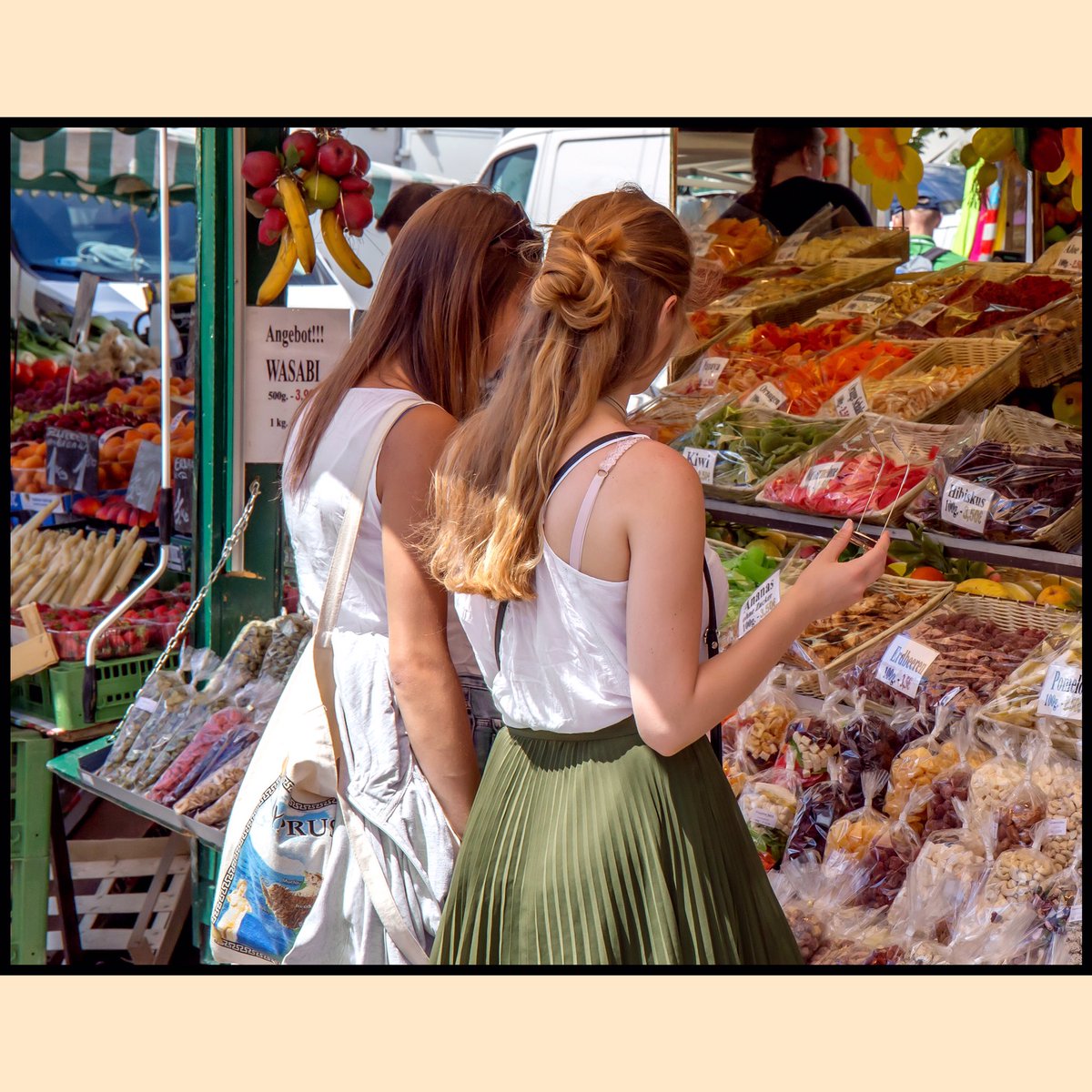 viennareporters's tweet photo. Vienna Reporters
| Photojournalism |
•••••
#viennareporters #naschmarktwien #wienistschön #sometimessweet #wienermärkte #wien #shoppinggirls https://t.co/5WoH9gUGBt