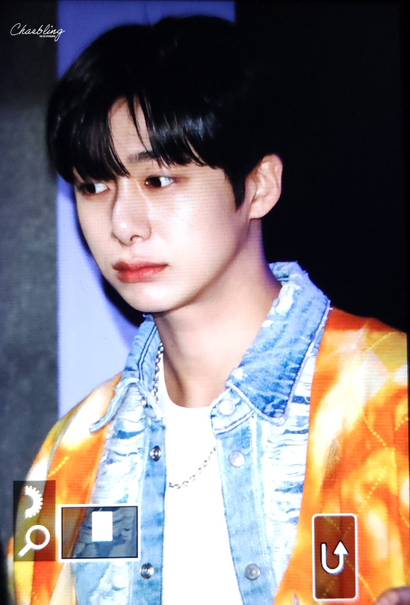 chaebling_0115's tweet photo. 230201 다이슨 퇴근 프리뷰

끝까지 몬베베들에게 인사해주는
채다정이💕

#형원 #ヒョンウォン #hyungwon #h_one ♡̆̈
#MONSTAX #몬스타엑스
@OfficialMonstaX https://t.co/yV6IQSzpwg