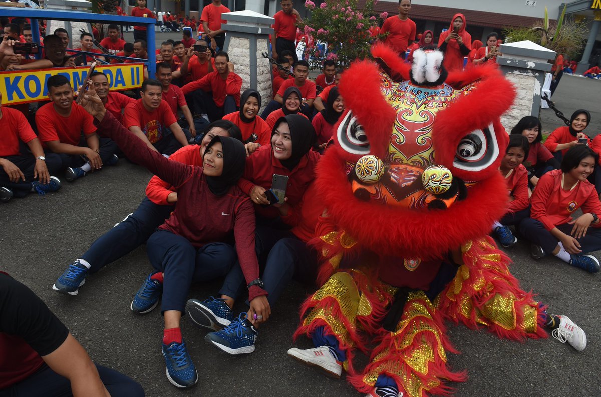 Dua budaya, satu Indonesia  ....