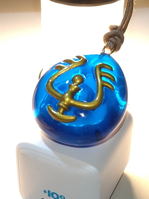 あと、ジブリパークじゃなくても売ってるけど、飛行石。バルス。 