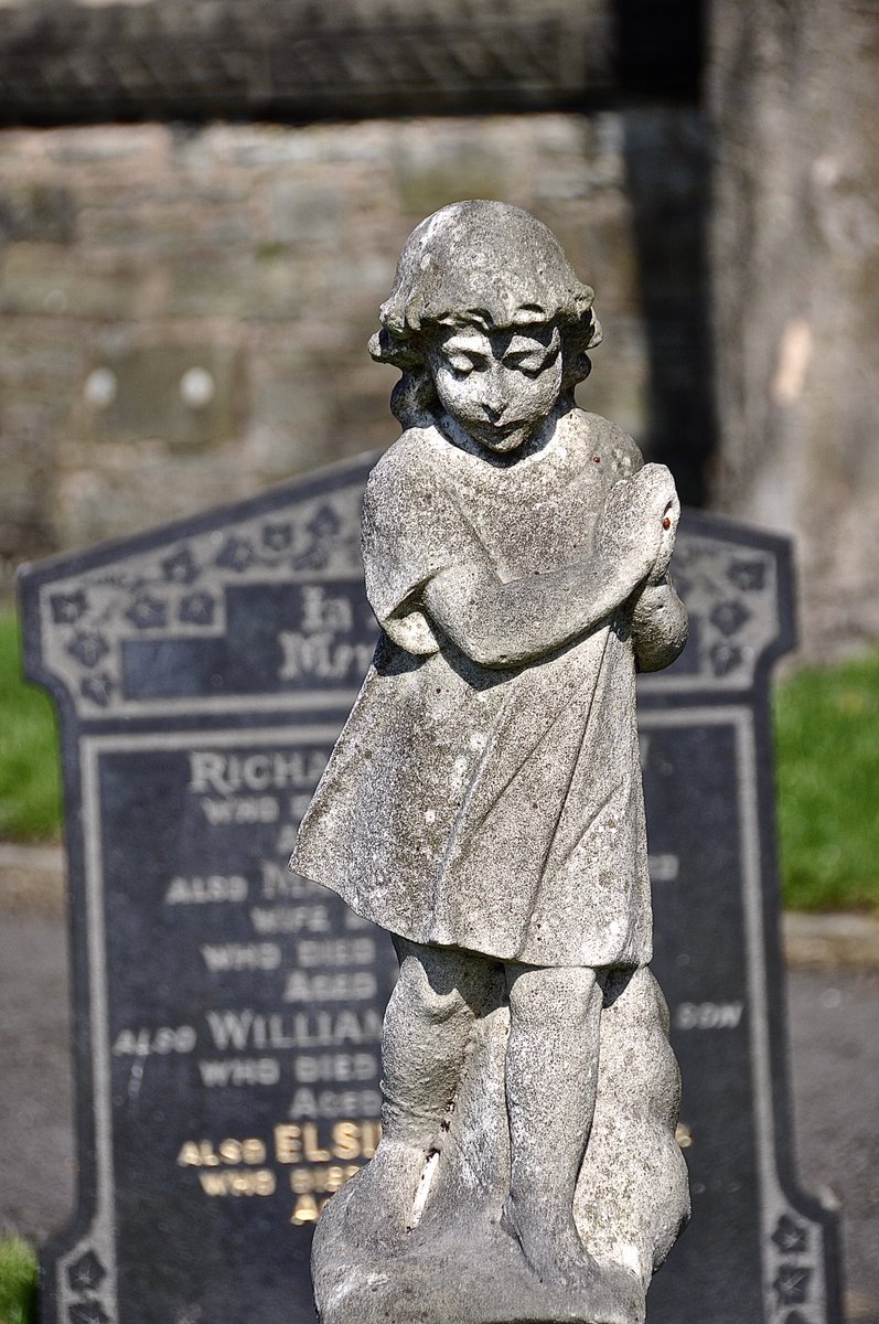 graveyarddetective on Twitter "The Earnshaw family grave at Great