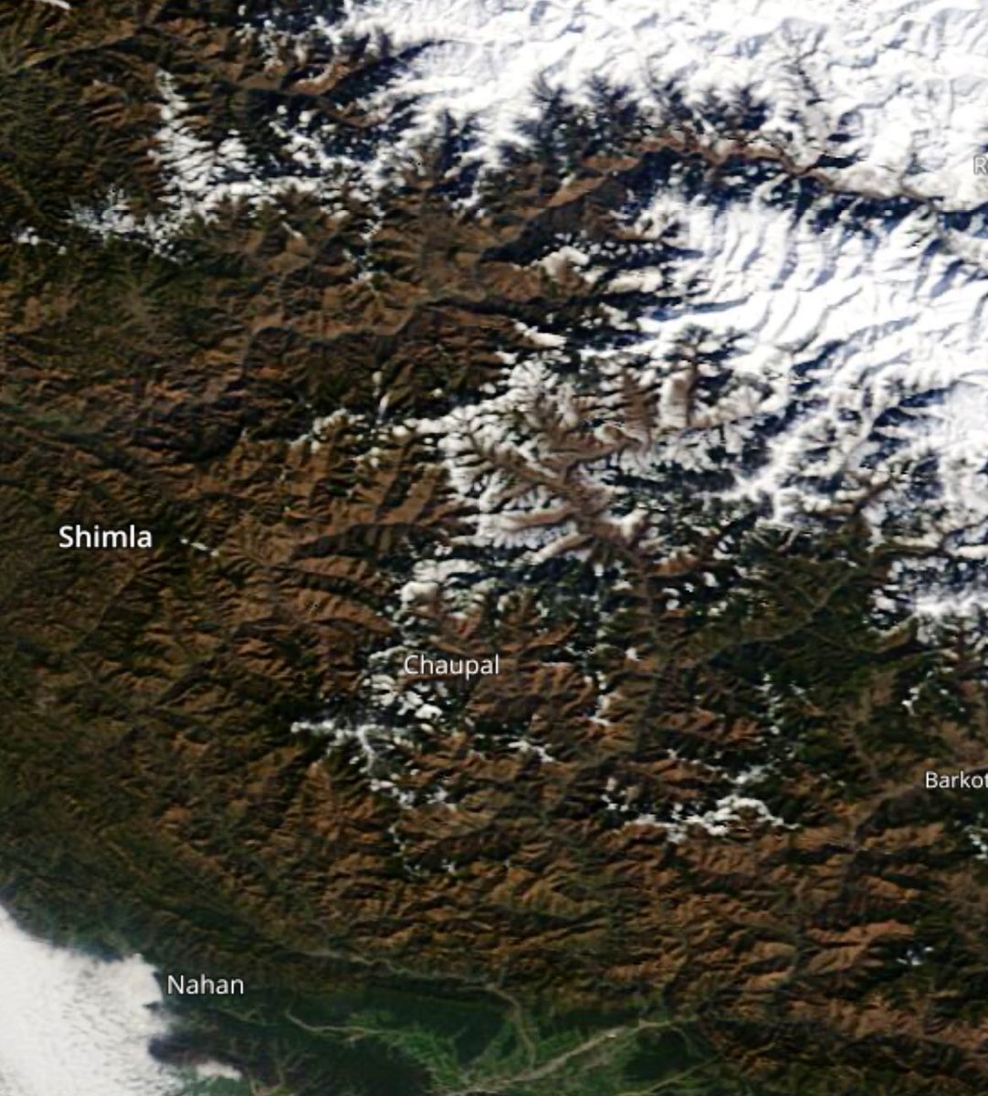 Satellite image of Shimla District revealed that only Shimla City and its surrounding area missed out on snowfall 
All other areas of Shimla district receive decent amount of Snowfall in last WD
Eg. Rohru,Jubbal,Kotkhai,Chaupal,Rampur tehsil

📍Shimla District 
🛰️ 📷Date 01/02/23