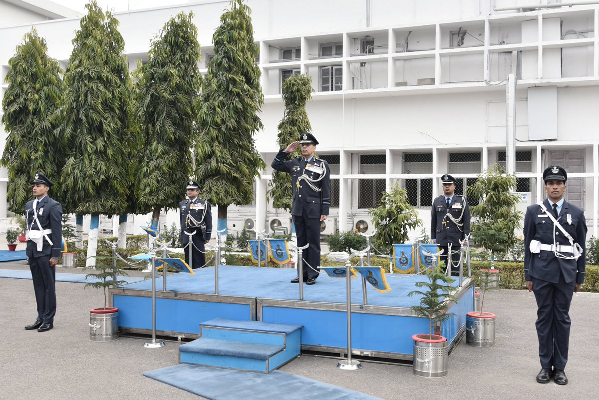 PROdefprayagraj's tweet photo. #HQCAC #IAF Central Air Command gets its new AOC-in-C. Air Marshal RGK Kapoor AVSM VM assumed the appointment of Air Officer Commanding-in-Chief of Central Air Command on 01 February 2023. https://t.co/cfapIoLJyz