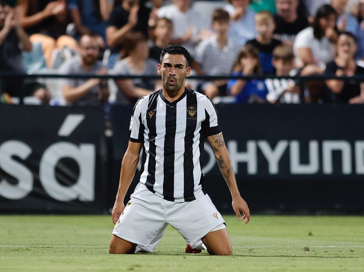 🆕  Dani Romera ya ha firmado con el <a href="/realmurciacfsad/">Real Murcia CF</a> 

Contrato hasta 2024.

vía <a href="/GregorioLeonOR/">Gregorio León</a>