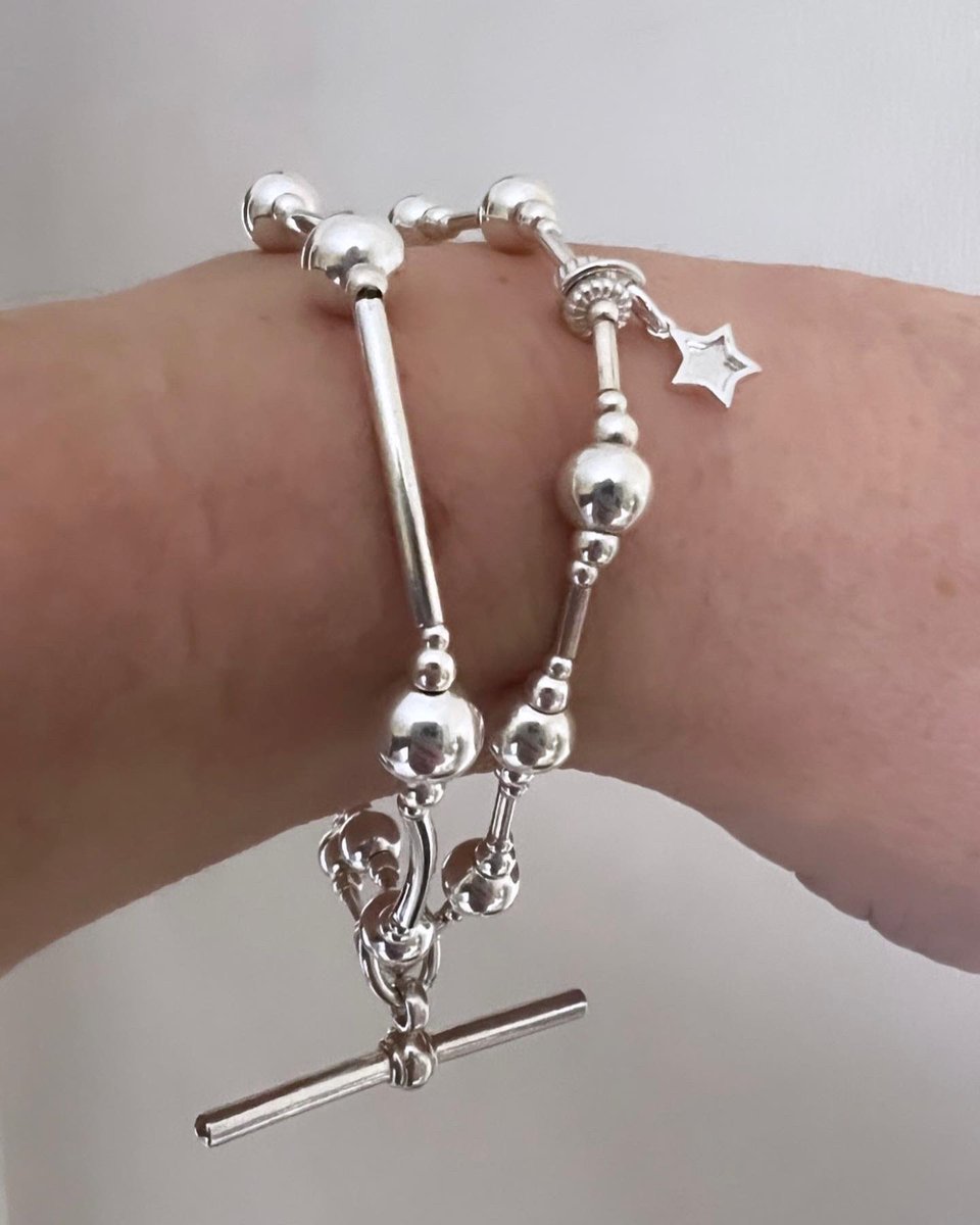 Juwellery1's tweet photo. 🤍 N  E  W 🤍

Chloe Wrap *£100* ✨

This stunning piece is a must, can be worn alone or would look fabulous added to an ongoing stack! 

DM to order 💌
________________________
#newmonthnewpiece #stacks #wrap #handmade #notinshops #stunning #925 #goals https://t.co/qpbZpZ1ecf