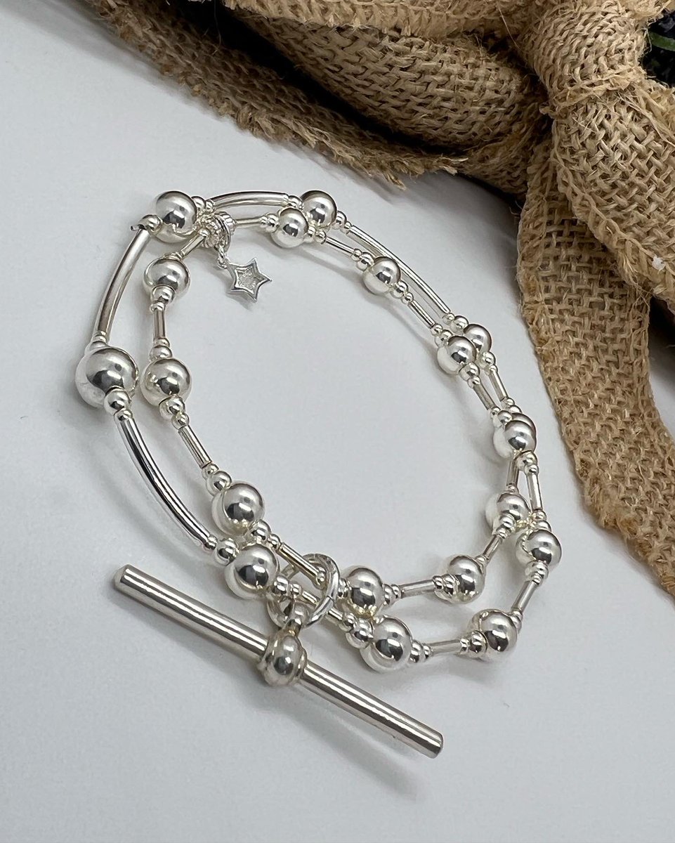 Juwellery1's tweet photo. 🤍 N  E  W 🤍

Chloe Wrap *£100* ✨

This stunning piece is a must, can be worn alone or would look fabulous added to an ongoing stack! 

DM to order 💌
________________________
#newmonthnewpiece #stacks #wrap #handmade #notinshops #stunning #925 #goals https://t.co/qpbZpZ1ecf