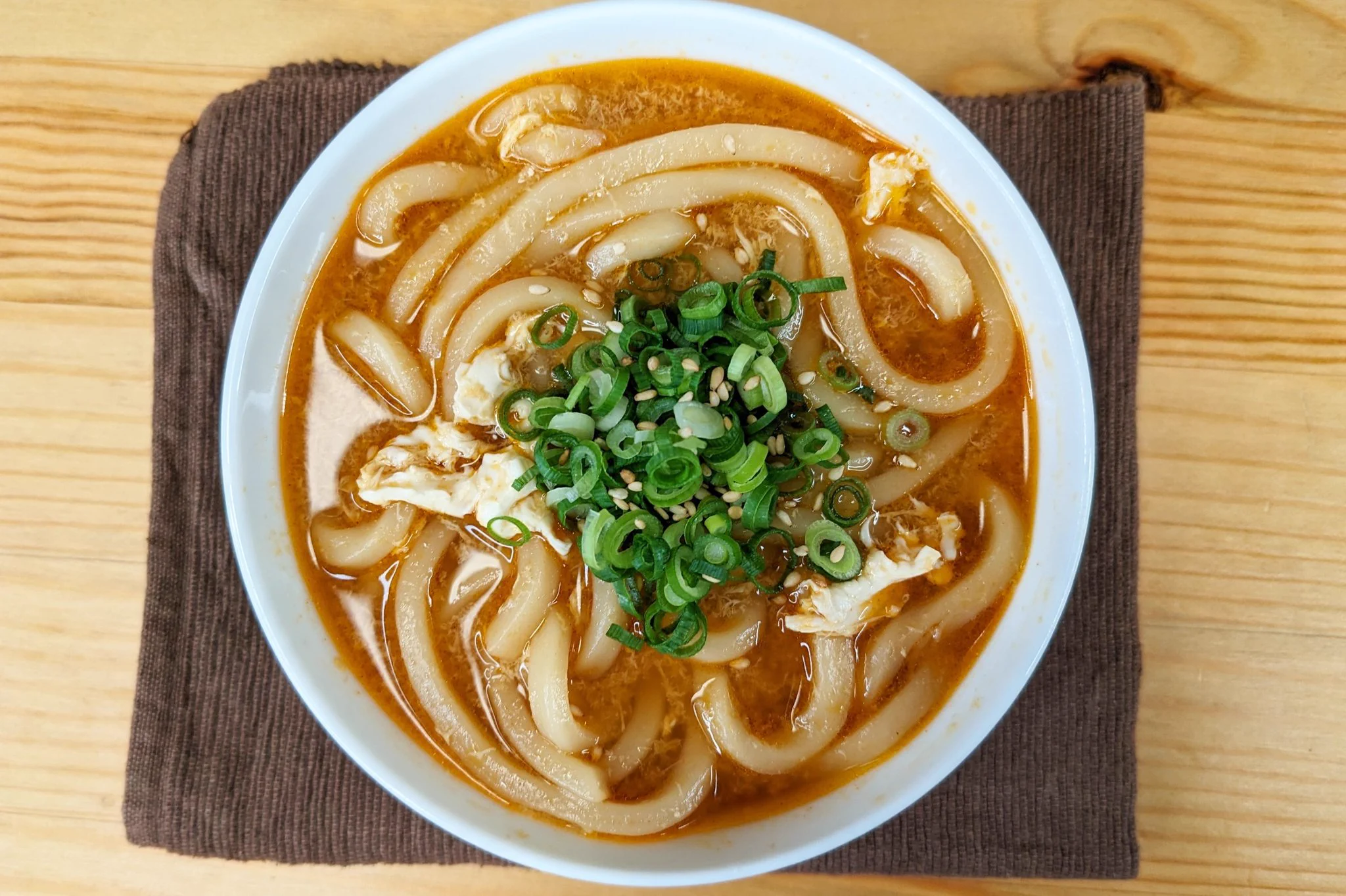 ピリ辛な味付けが好きな人必見！コチュジャンなどを使った「うどん」レシピ！