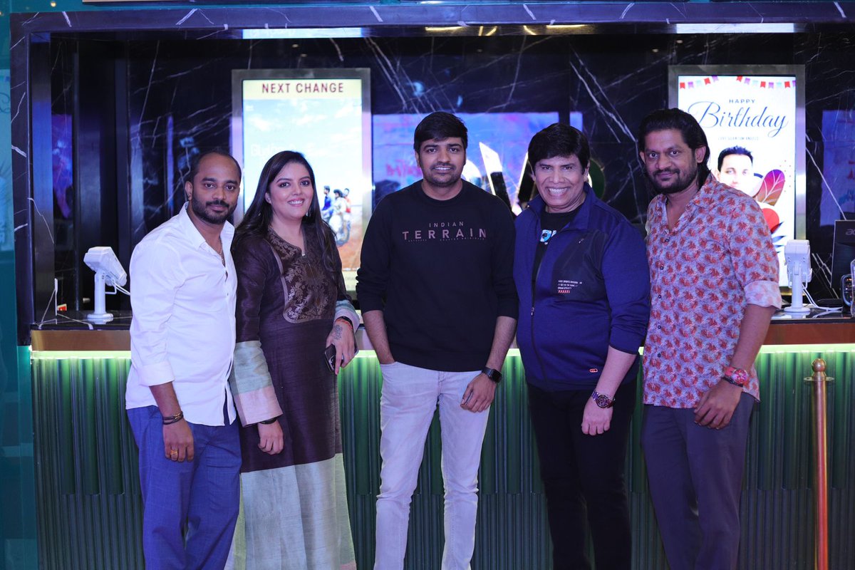 WCF2021's tweet photo. Happy to innagurate the @_PVRCinemas #AeroHub Grand Launch of their New Theater in Airport Premise along with our #Production3 team
@MeenaChabbria2 @actorsathish @vijaywcf @Venki_dir #Aanandharaj https://t.co/1SCgsmubFp