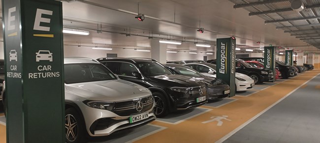 AssignmentWork7's tweet photo. Rent a car from us today! https://t.co/blQkAkqguW