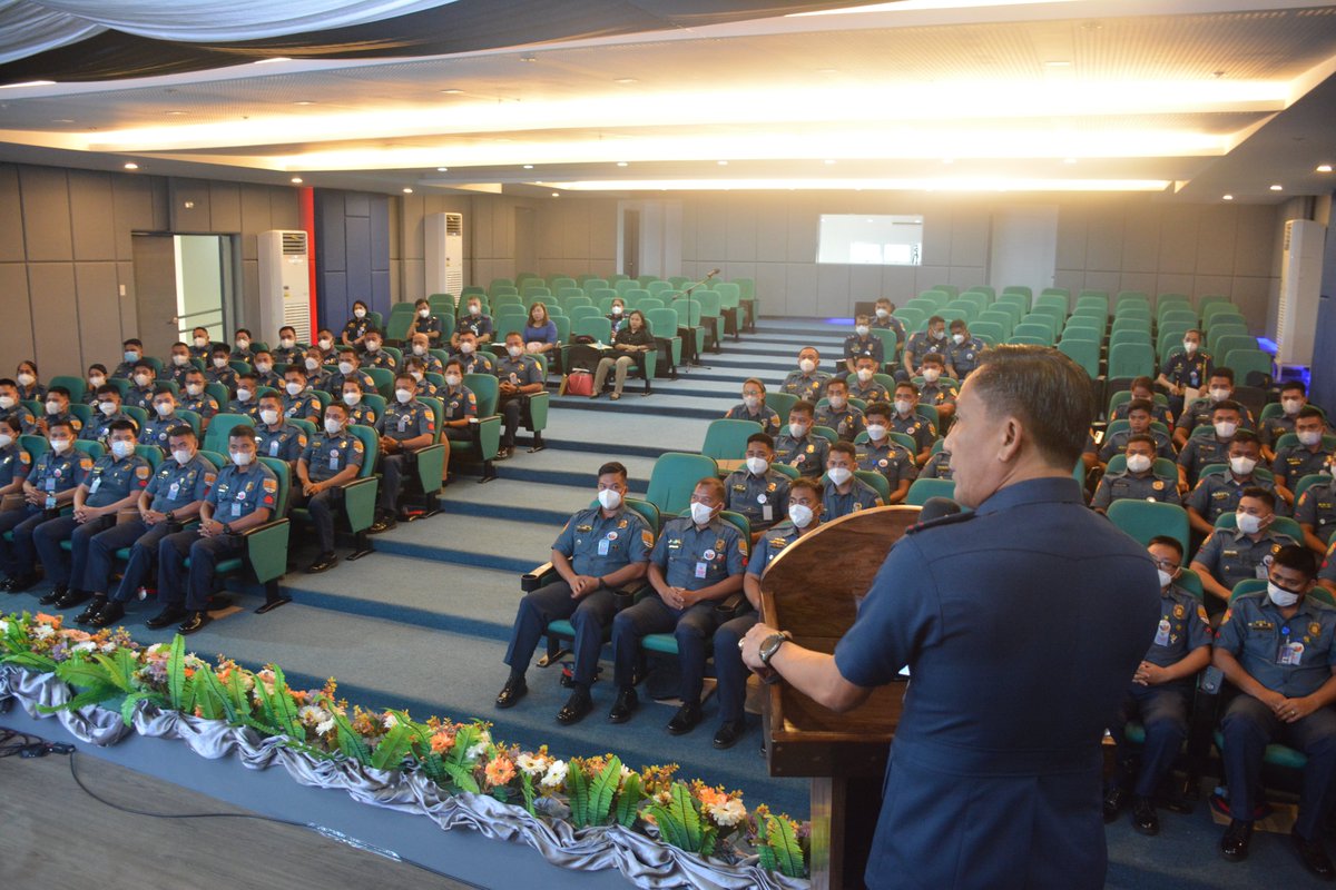 LOOK: MARITIME GROUP HOLDS A SEMINAR/WORKSHOP FOR THE DEPUTATION OF MG COLLECTION AGENTS OF FISHING VESSEL CLEARANCE DESK 
#LifeIsBeautiful
#KaligtasanNyoSagotKo
#TulongTulongTayo
#MKKequalsK
#PNPKakampiNyo 
👇👇👇
facebook.com/14609886251953…