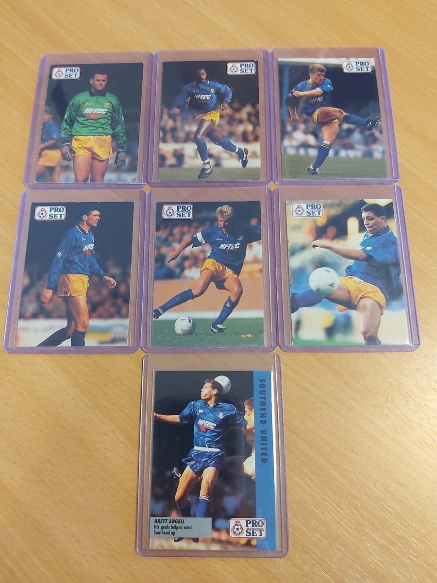 TimH9SUFC's tweet photo. @daily_set @SUFCRootsHall This is my collection with a few more on the way...love these cards 💙 #southendunited #footballcardcollection https://t.co/G9p4WG1kmk