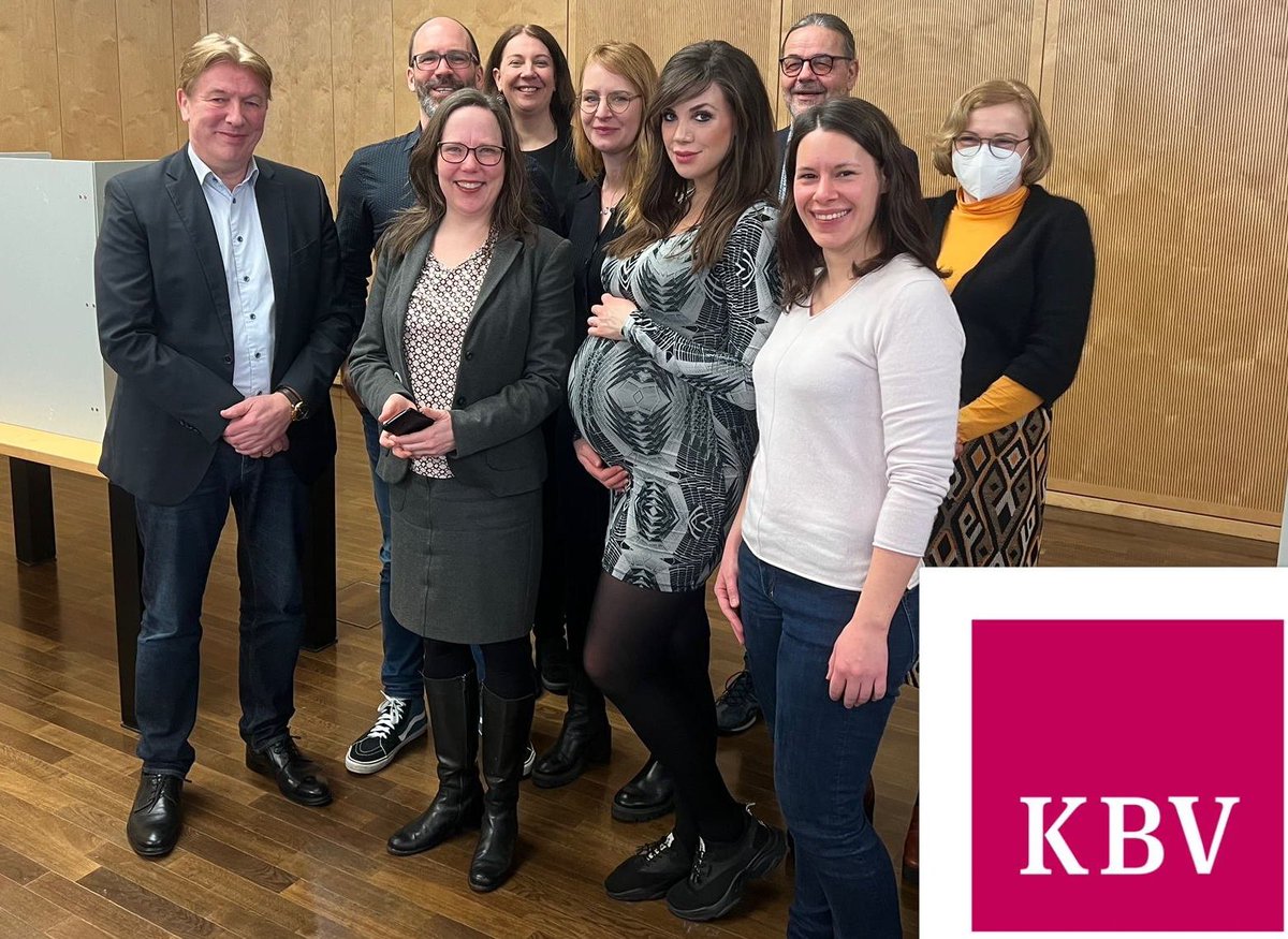 DPtVBremen's tweet photo. Heute in Berlin:
Wahl der PP- und KJP- Mitglieder in der Vertreterversammlung der @kbv4u.
Wählen dürfen alle KJP und PP, die Mitglied in den Vertreterversammlungen der Kassenärztlichen Vereinigungen sind.
@DPtVBund https://t.co/jd586IhtbQ