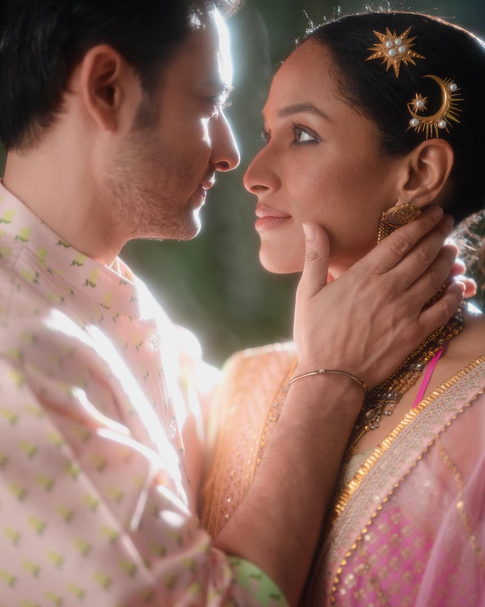 MatchRightGo's tweet photo. Love conquers all! Heartfelt congratulations to the beautiful couple Masaba Gupta and Satyadeep Mishra on their union. Wishing you a lifetime of love and happiness 💕 

#MasabaGetsMishra #JustMarried #MasabaGupta #NeenaGupta #houseofmasaba #bollywood #matrigo #matchrightgo https://t.co/VT47hYRR08