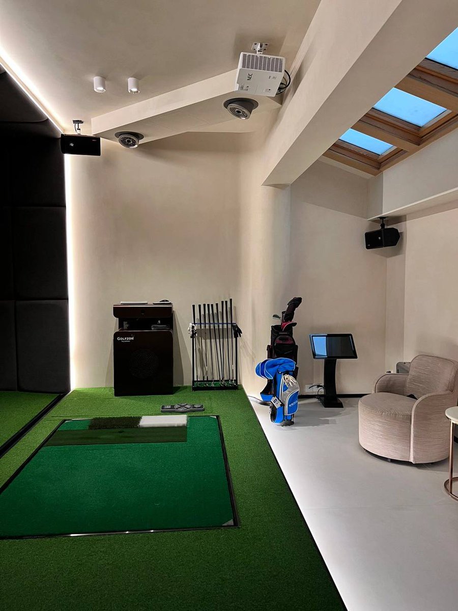 1797_candy's tweet photo. 私たちはいつまでもゴルフへの愛を保ちたい！ 🏌️‍♀️⛳️
ゴルフをすると自分が見えて、自分を知って、自分に打ち勝って、自分を超えて、自分を創造することができます[微笑] 🏌️‍♀️⛳️

 #ゴルフ好き #ゴルフ #ゴルフ女子 #コーディネート #ゴルフスイング #ゴルフ初心者 #ウェア #ゴルフ好きと繋がりたい #golf https://t.co/gzyEdut3va