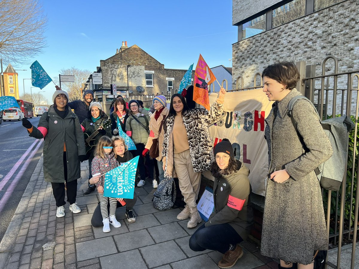 irene_silvera's tweet photo. Full solidarity and support to all the teachers going on strike today. Ran into the loveliest bunch of picketers at my local school. The foundations of a healthy future are happening right in now in schools like #ickburghschool in #Hackney #SaveOurSchools #PayUp Support @NEUnion https://t.co/ZCs98xle3j
