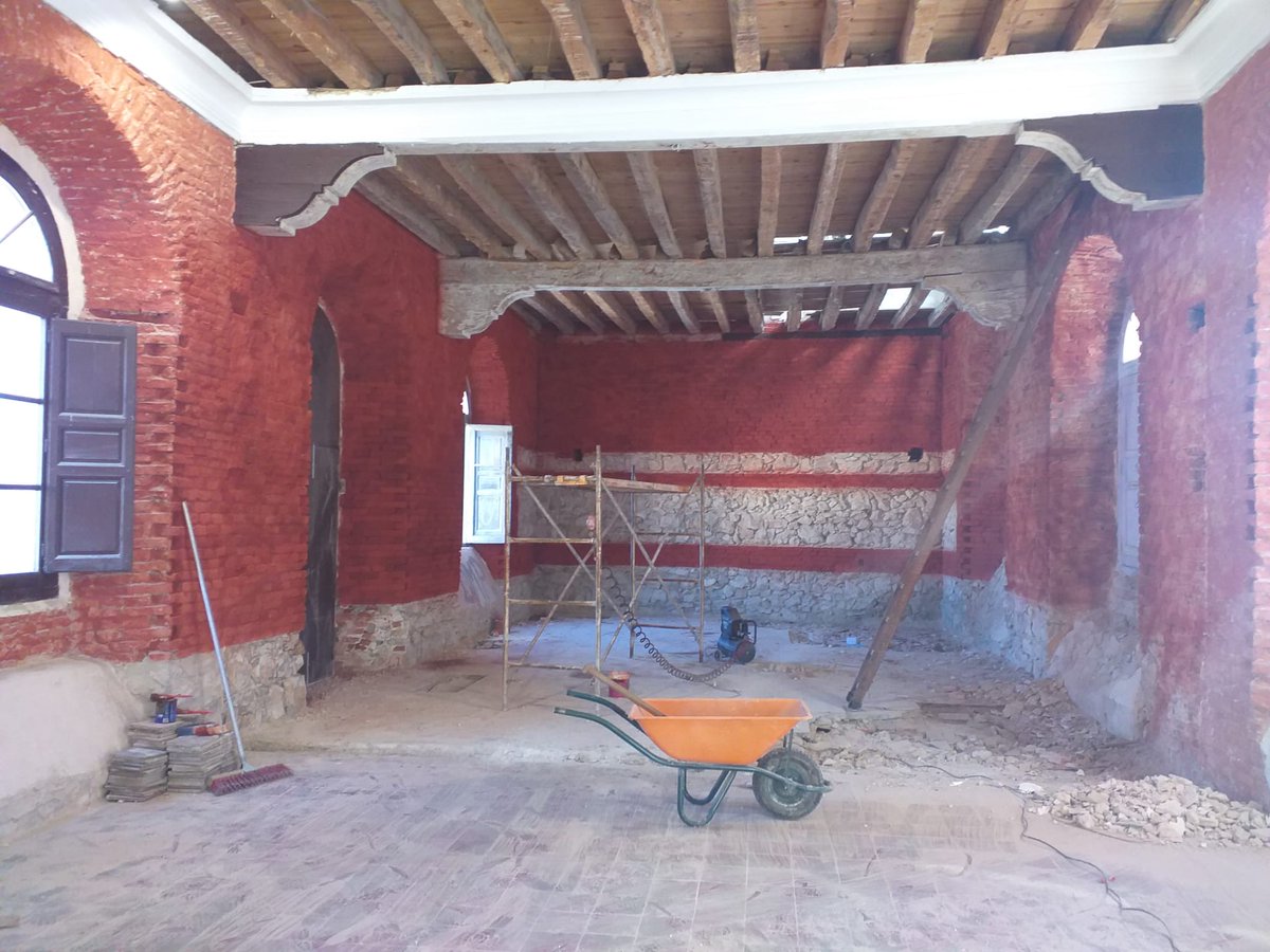 MuseMotoEs's tweet photo. Vamooosss, ya va cogiendo color y forma  la ampliación del museo. Dentro de poco empezamos a llenarlo 😁😁 https://t.co/5fVQNY4kjR