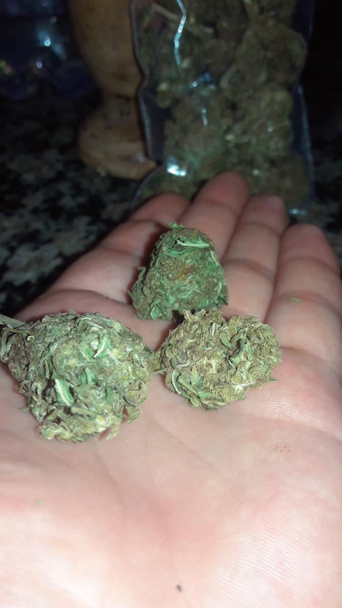 HeavyUser4's tweet image. Me gustas Marijuana, me gustas tu.😘💨