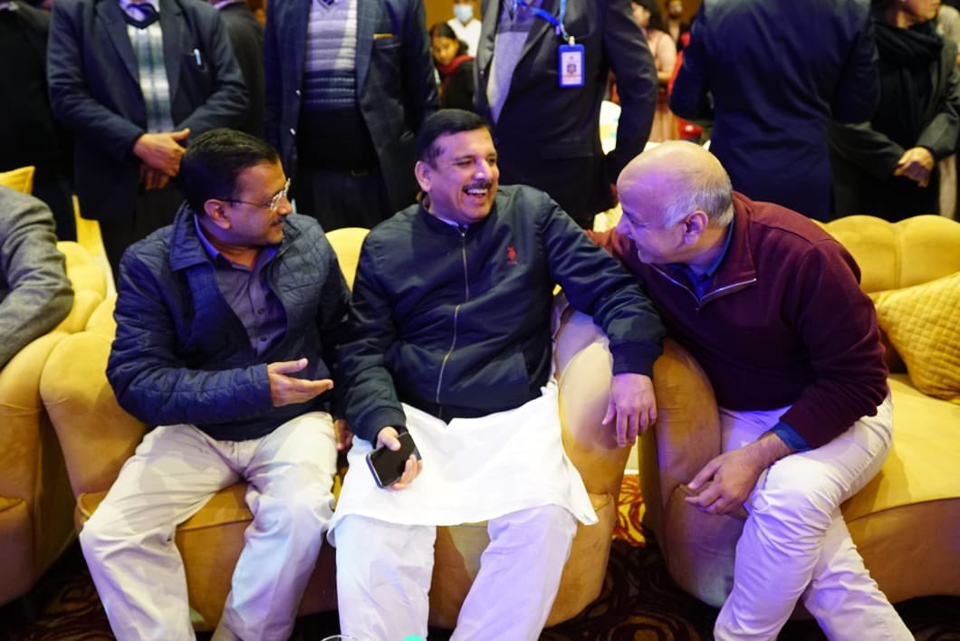 SanjayAzadSln's tweet photo. .@ipathak25 जी ख़ुशियों में सबका आशीर्वाद। https://t.co/bQU03AmJLe