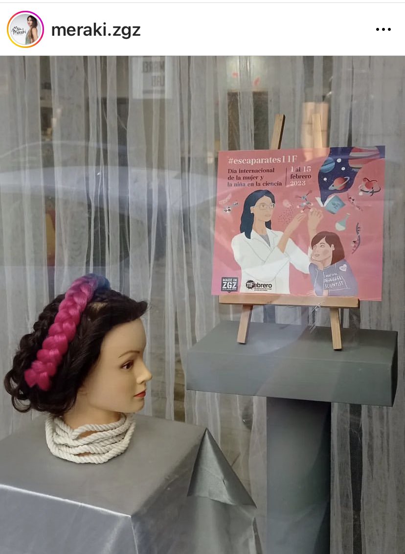 ChemistredPuck's tweet photo. Una de las mas impresionantes una #peluquera #JanetStephens estudio #arqueología y cambio la forma de ver las #mujeres en #Roma estudiando sus peinados, y utiles para realizarlos #escaparates11f #11F2023 , como no esta en #peluqueria #meraki @madeinzaragoza @11defebreroES https://t.co/CxzvL16qtd