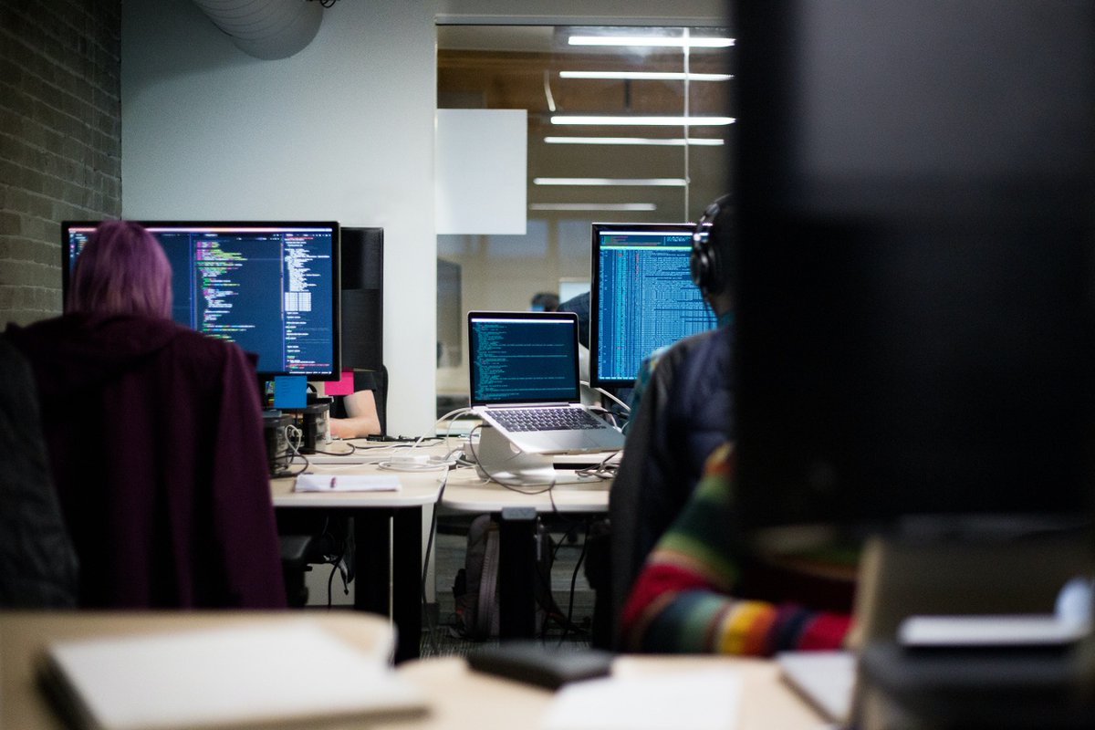 lambertlabs's tweet image. We love keeping up to date with programming languages...
From the popularity of #Python still continuing to Java appearing to be past its prime, this article shares exciting predictions for major #Pprogramming language trends for 2023: bit.ly/3wfG0Py