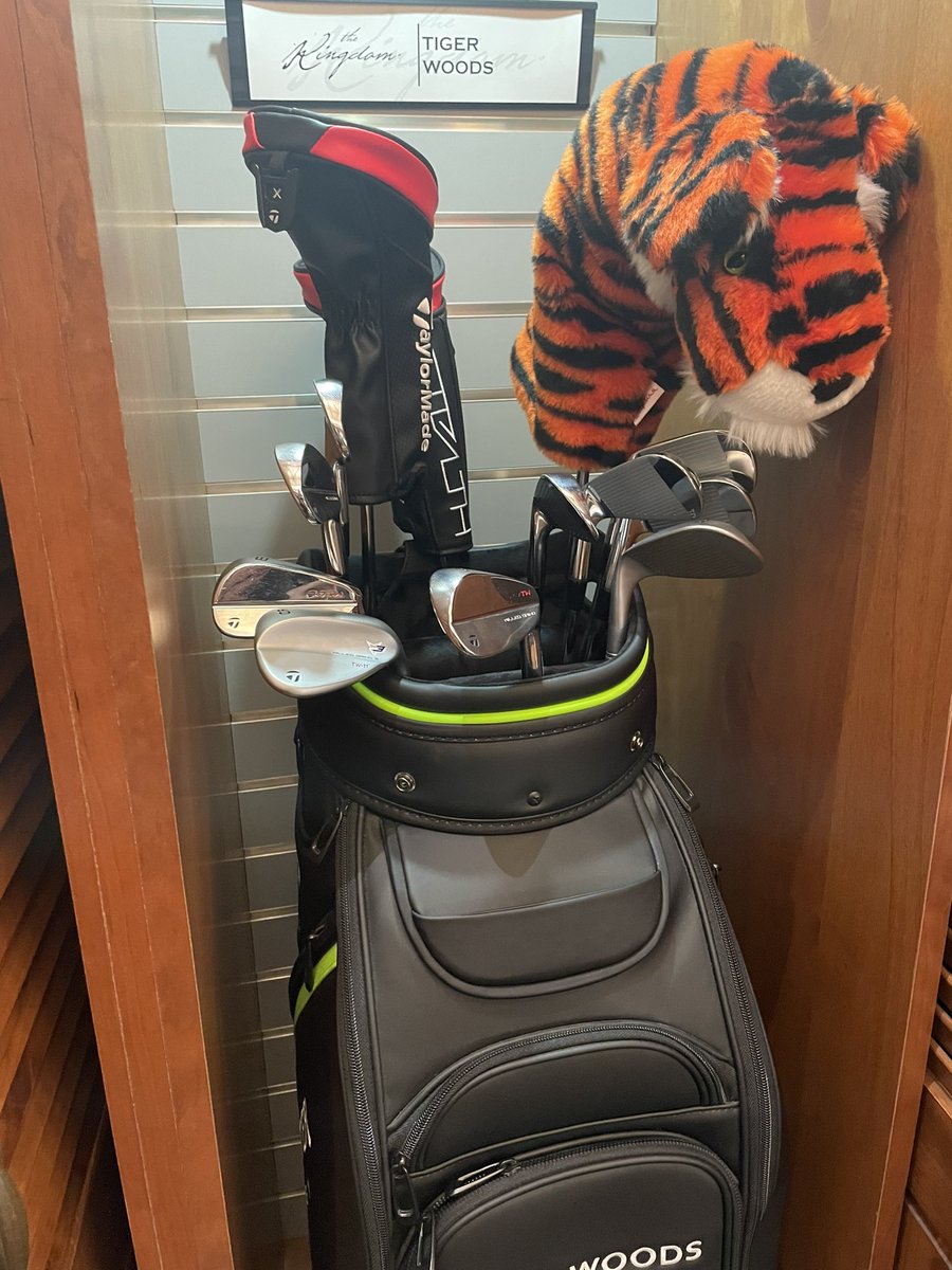 sthomsonpga's tweet image. ☀️⛳️☀️⛳️A big thanks to @lockygolf &amp;amp; @GregManleygolf for showing us around The Kingdom last week. ☀️⛳️☀️⛳️

We met some great people who gave us so much insight into #stealth2 and future product 🤫

@taylormadegolf #stealth2driver #fargiveness