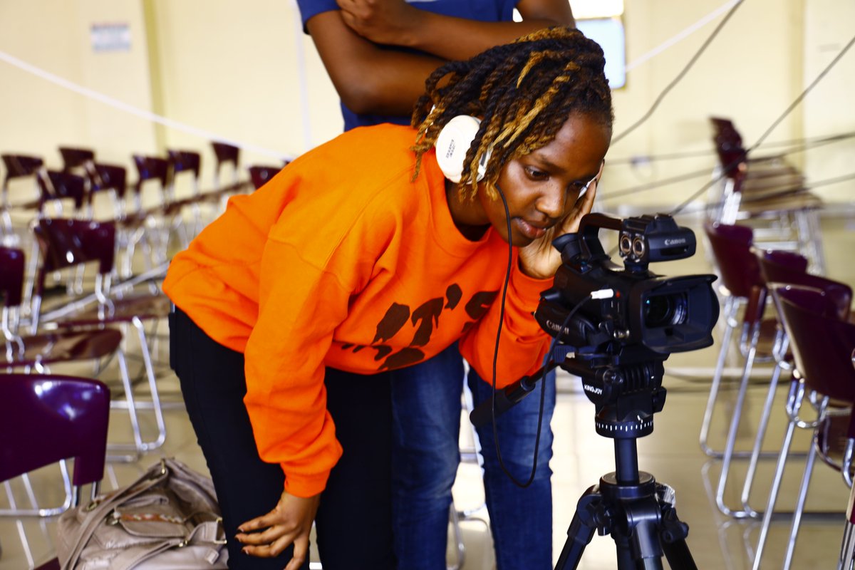 talantadigital's tweet photo. Students from PAC University joined us today for our production week. We all get to learn from each other and share ideas to make the films beyond great.
#Productionweek #film #HAPPENINGNOW #NationalShutdown https://t.co/oCV6DycgBp