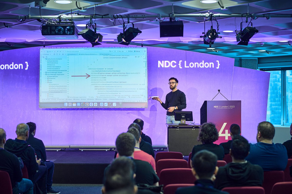 gsferreira's tweet photo. I'm pretty good as a bookmark vendor 😅 @NDC_Conferences  #ndclondon https://t.co/2PW1uEkfK4