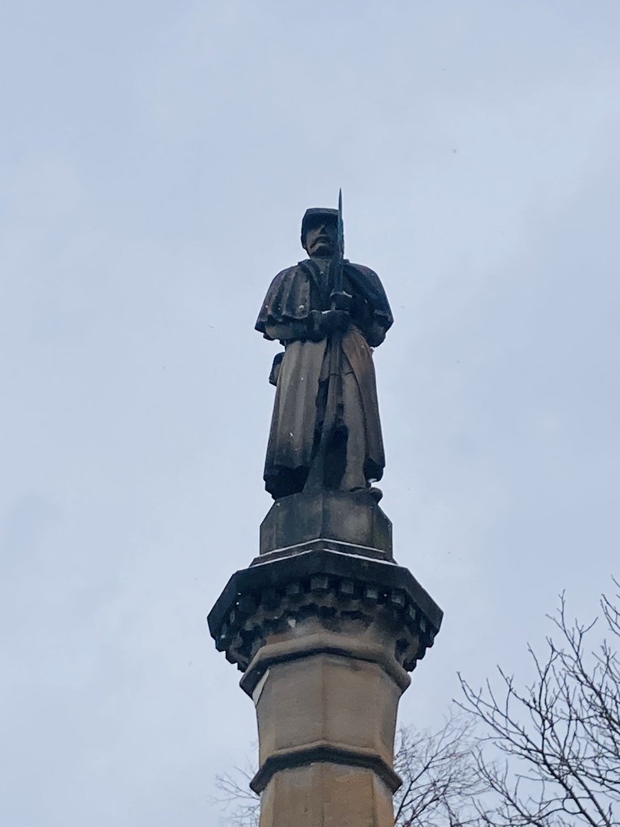 Chattancourt's tweet photo. Monument aux morts de la guerre de Sécession dans la ville de #NiagaraFalls dans l'état de #NewYork #USA. Pendant la guerre civile américaine, l’utilisation des tranchées a été très répandu dans les deux camps. #CivilWar #Histoire #Guerre #MemorialWar https://t.co/RZdbRcF5rO