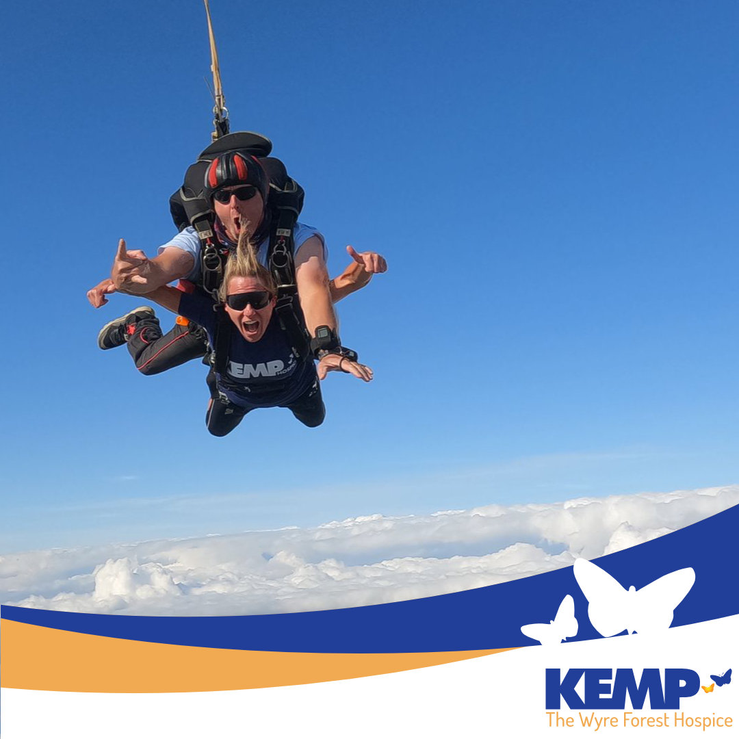 'To those that jump, no explanation is necessary. To those that don't jump, no explanation is possible' 🪂

Want to see if it's true? Sign up to the KEMP Skydive: kemphospice.org.uk/skydive

#WorcestershireHour #Skydive #KEMPHospice #Events2022 #ChallengeOfALifetime #Fundraising