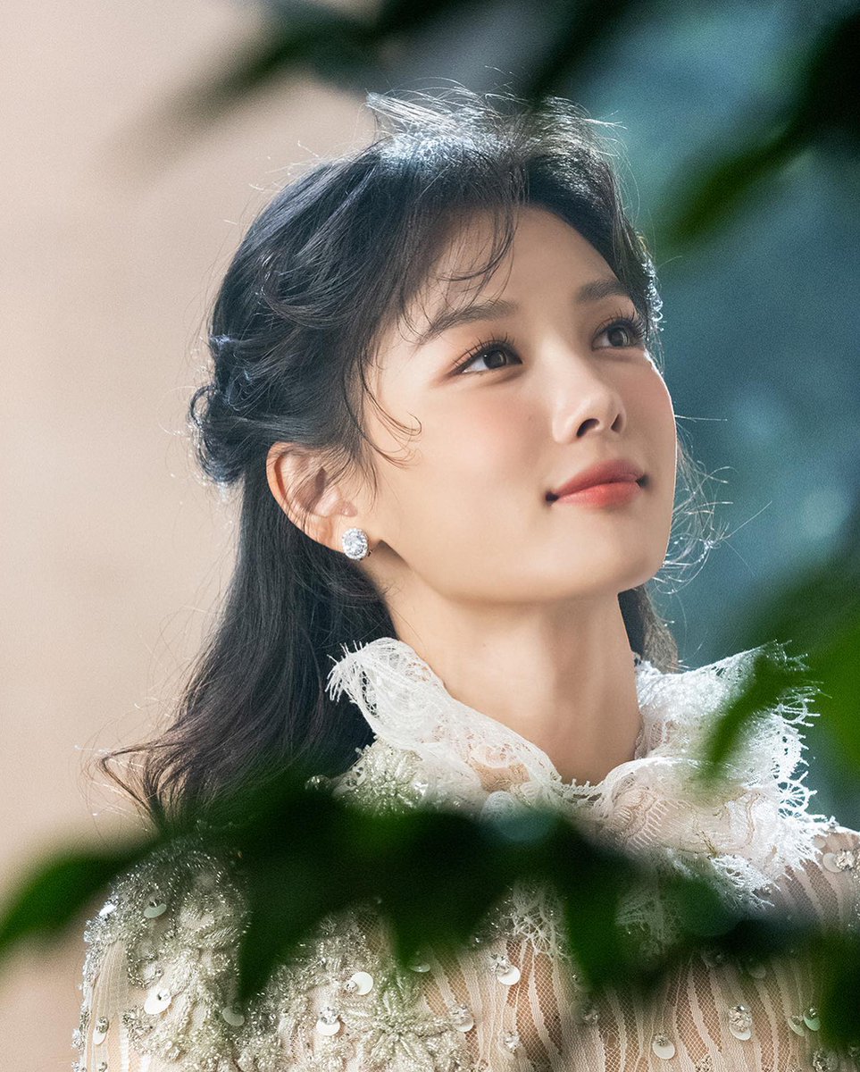 nanaminaaa_'s tweet photo. Goddess 🥰🤍✨ 
Shakespeare in Love🤍

<셰익스피어인러브>
#KimYouJung #KimYooJung #ShakespearesInLove #셰익스피어인러브 #김유정 https://t.co/D8Ah8DHl9h