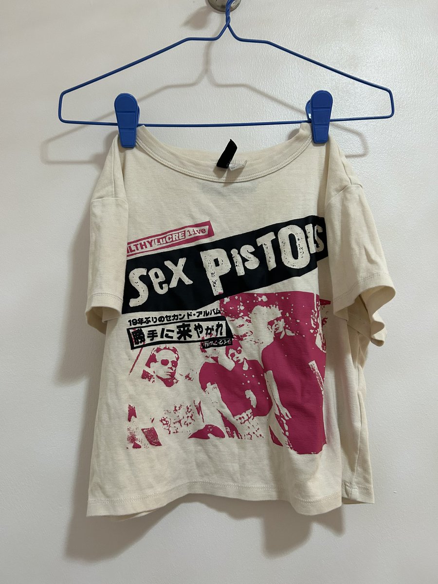 sell4you_'s tweet photo. เป็นเสื้อพอดีตัว H&amp;M ใส่ไม่ถึง3ครั้งเลยค่ะแต่ละตัว
ส่งต่อตัวละ 250฿ 
#ส่งต่อ #เสื้อผ้ามือสอง #เสื้อผ้ามือสองสภาพดี #เสื้อมือสอง #เสื้อผ้า https://t.co/Xapw2uL5zN