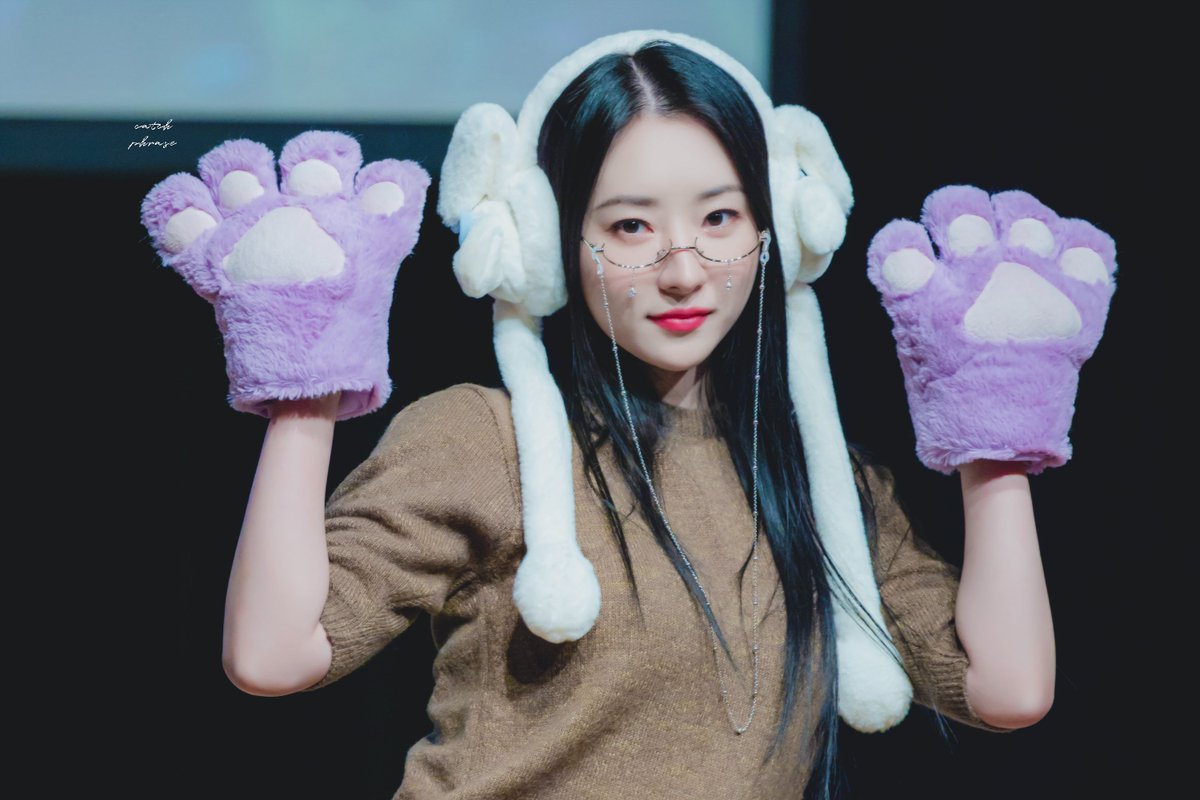 cat_p810's tweet photo. 230129 
#수아 #드림캐쳐
#sua #dreamcatcher https://t.co/UX6PmVLSlv